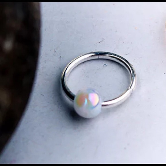 ‼️RELISTED‼️ Retro Titanium Opal Nose Ring Nostril Hoop - Picture 6 of 10